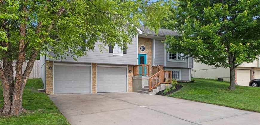 Homes for Sale in Kansas City, MO 64155 | 11231 N Madison Avenue