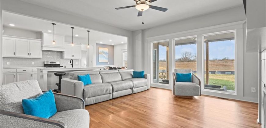 Homes for Sale in Kansas City, MO 64157 | 10530 N Hawthorne Avenue