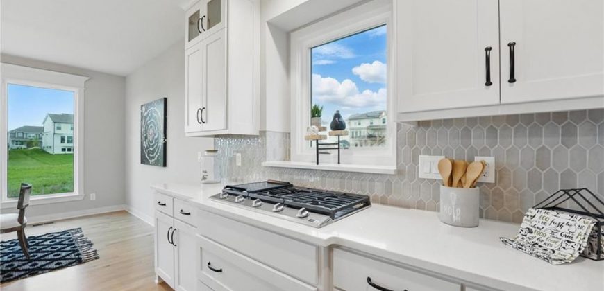 Homes for Sale in Kansas City, MO 64155 | 1320 NW 106th Terrace