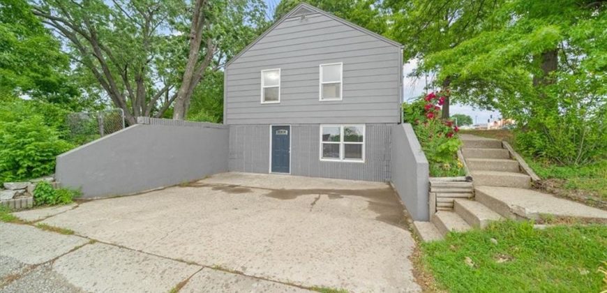 Homes for Sale in Kansas City, MO 64119 | 5800  Antioch Road
