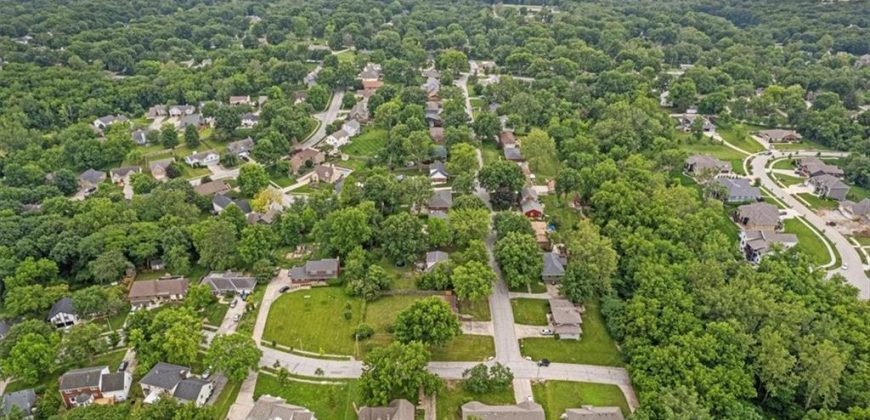 Homes for Sale in Liberty, MO 64068 | 1541 N Withers Road