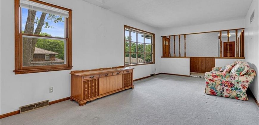 Homes for Sale in Liberty, MO 64068 | 1541 N Withers Road