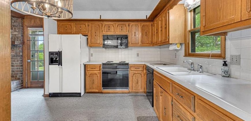 Homes for Sale in Liberty, MO 64068 | 1541 N Withers Road