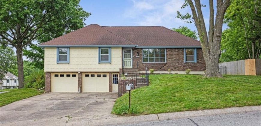 Homes for Sale in Liberty, MO 64068 | 1541 N Withers Road