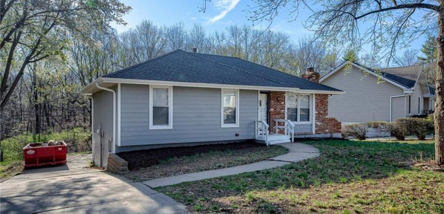 Homes for Sale in Kansas City, MO 64118 | 8019 N Brooklyn Avenue