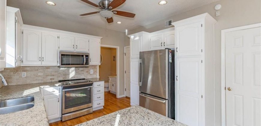 Homes for Sale in Smithville, MO 64089 | 206  Pine Street