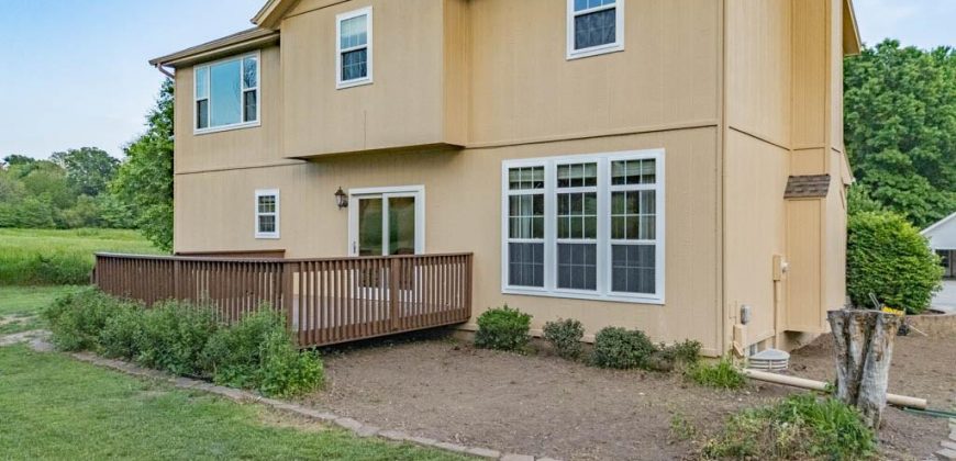 Homes for Sale in Smithville, MO 64089 | 206  Pine Street