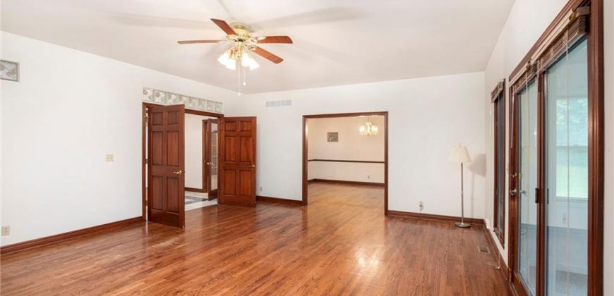 Homes for Sale in Smithville, MO 64089 | 1619  Sunrise Drive