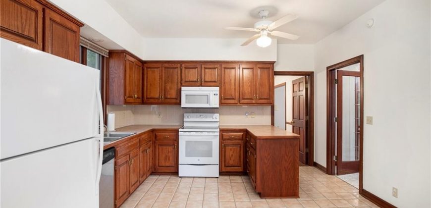 Homes for Sale in Smithville, MO 64089 | 1619  Sunrise Drive