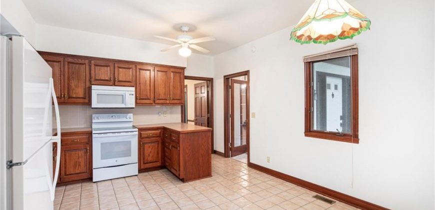 Homes for Sale in Smithville, MO 64089 | 1619  Sunrise Drive