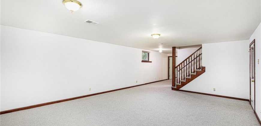 Homes for Sale in Smithville, MO 64089 | 1619  Sunrise Drive