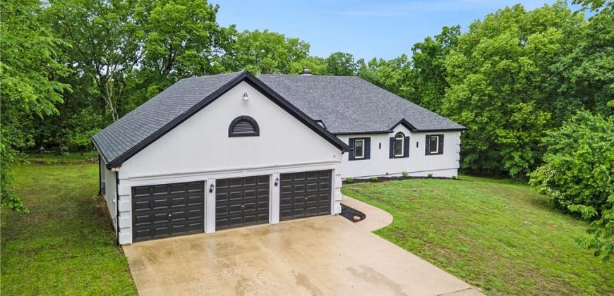 Homes for Sale in Smithville, MO 64089 | 1619  Sunrise Drive