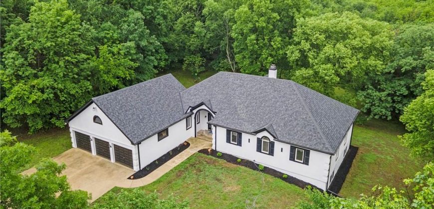 Homes for Sale in Smithville, MO 64089 | 1619  Sunrise Drive