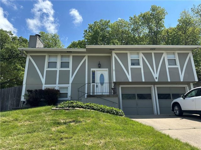 Homes for Sale in Kansas City, MO 64118 | 6917 N Mercier Street