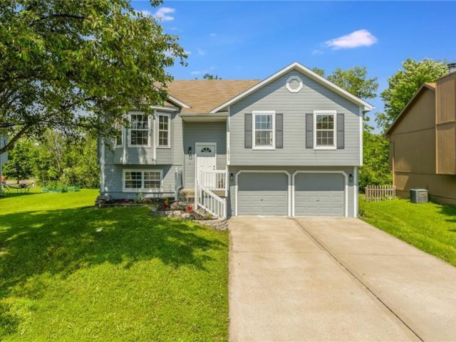 Homes for Sale in Kansas City, MO 64157 | 10715 N Booth Avenue