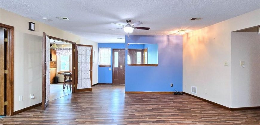Homes for Sale in Liberty, MO 64068 | 2101  Hillview Road