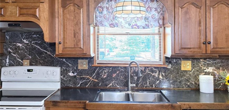 Homes for Sale in Liberty, MO 64068 | 2101  Hillview Road