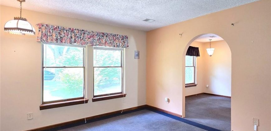 Homes for Sale in Liberty, MO 64068 | 2101  Hillview Road