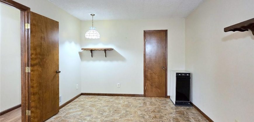 Homes for Sale in Liberty, MO 64068 | 2101  Hillview Road