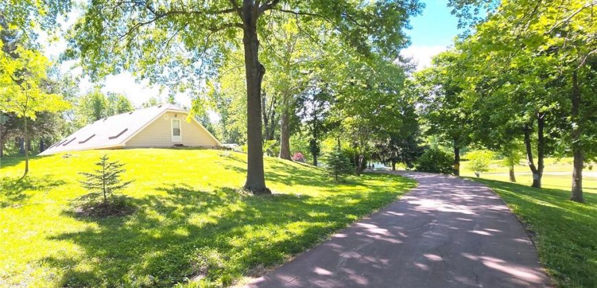 Homes for Sale in Liberty, MO 64068 | 2101  Hillview Road