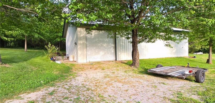 Homes for Sale in Liberty, MO 64068 | 2101  Hillview Road