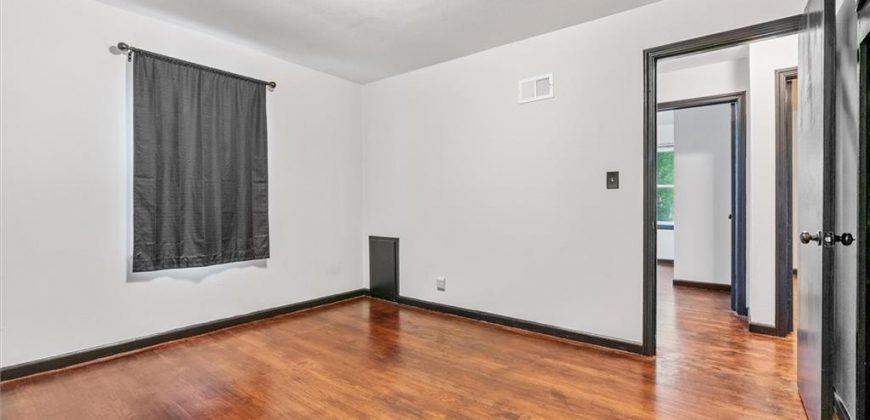 Homes for Sale in Kansas City, MO 64118 | 1005  67th Street