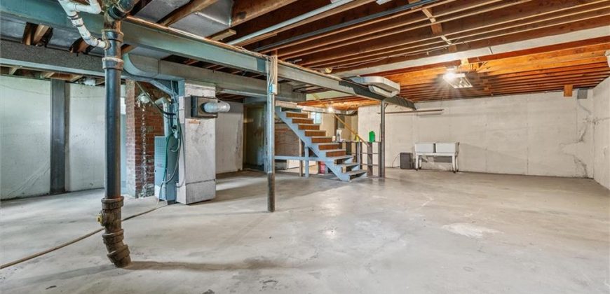 Homes for Sale in Kansas City, MO 64118 | 1005  67th Street