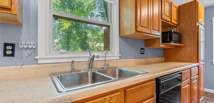 Homes for Sale in Kansas City, MO 64118 | 1005  67th Street