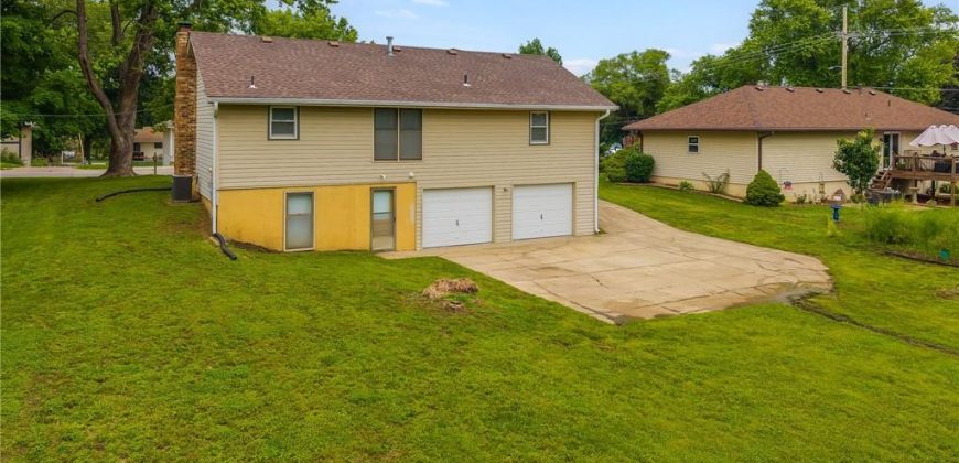 Homes for Sale in Pleasant Valley, MO 64068 | 8707  Brenda Lane