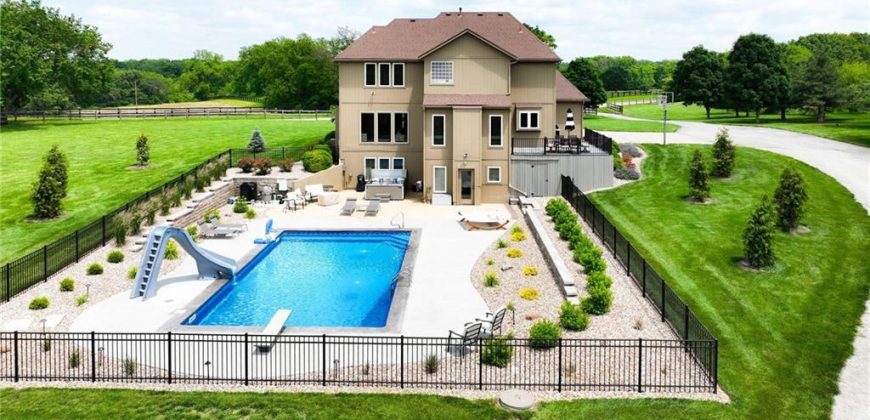 Homes for Sale in Kansas City, MO 64166 | 12400 NE Sherman Road