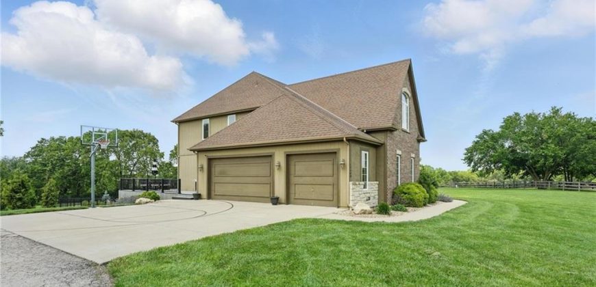 Homes for Sale in Kansas City, MO 64166 | 12400 NE Sherman Road