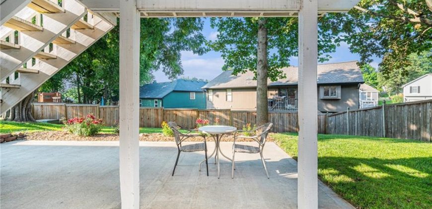 Homes for Sale in Smithville, MO 64089 | 305  Dublin Circle