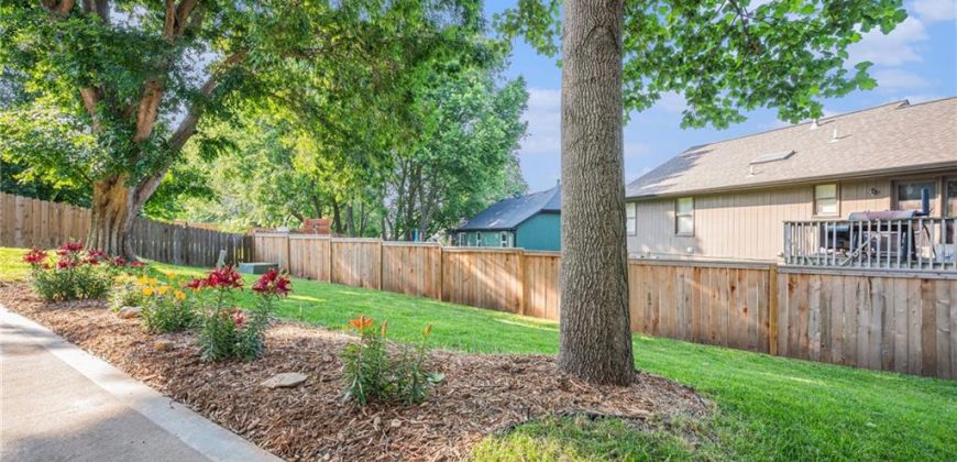 Homes for Sale in Smithville, MO 64089 | 305  Dublin Circle