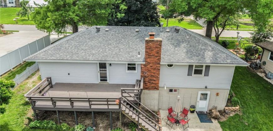 Homes for Sale in Smithville, MO 64089 | 308 E Meadow Street