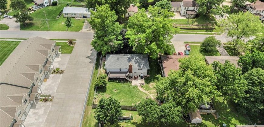 Homes for Sale in Smithville, MO 64089 | 308 E Meadow Street