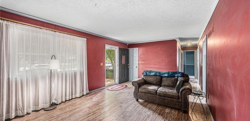 Homes for Sale in Smithville, MO 64089 | 308 E Meadow Street