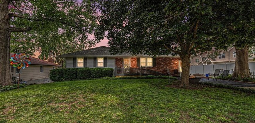 Homes for Sale in Smithville, MO 64089 | 308 E Meadow Street