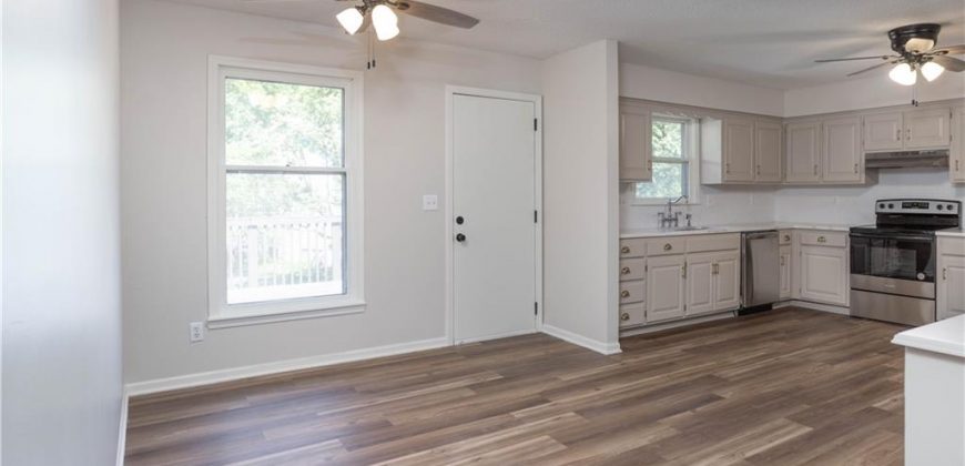 Homes for Sale in Kansas City, MO 64155 | 9627 N Wayne Avenue