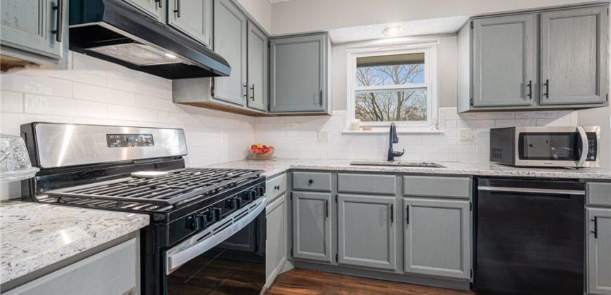 Homes for Sale in Kansas City, MO 64155 | 400 NE 114th Street