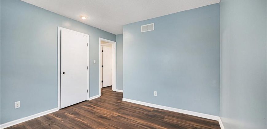 Homes for Sale in Kansas City, MO 64155 | 400 NE 114th Street