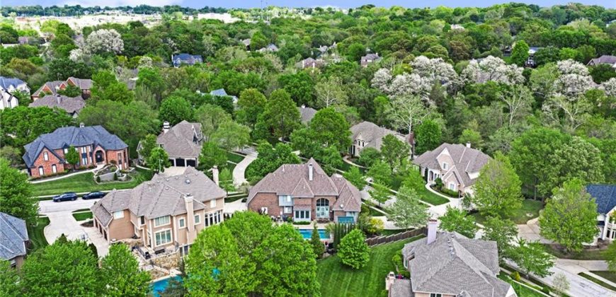 Homes for Sale in Kansas City, MO 64151 | 6000 N Cosby Court