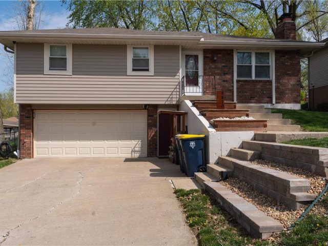 Homes for Sale in Kansas City, MO 64117 | 5810 NE 43rd Terrace