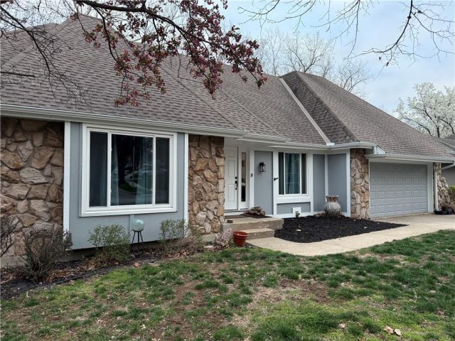 Homes for Sale in Kansas City, MO 64151 | 8103 N Oregon Drive