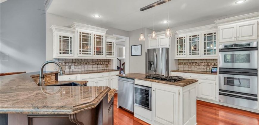 Homes for Sale in Parkville, MO 64152 | 8129  Clearwater Point
