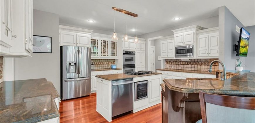Homes for Sale in Parkville, MO 64152 | 8129  Clearwater Point
