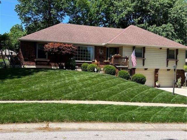 Homes for Sale in Kansas City, MO 64118 | 6828 N Michigan Avenue