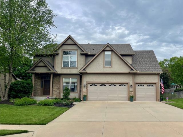 Homes for Sale in Kansas City, MO 64154 | 10229 N Avalon Avenue