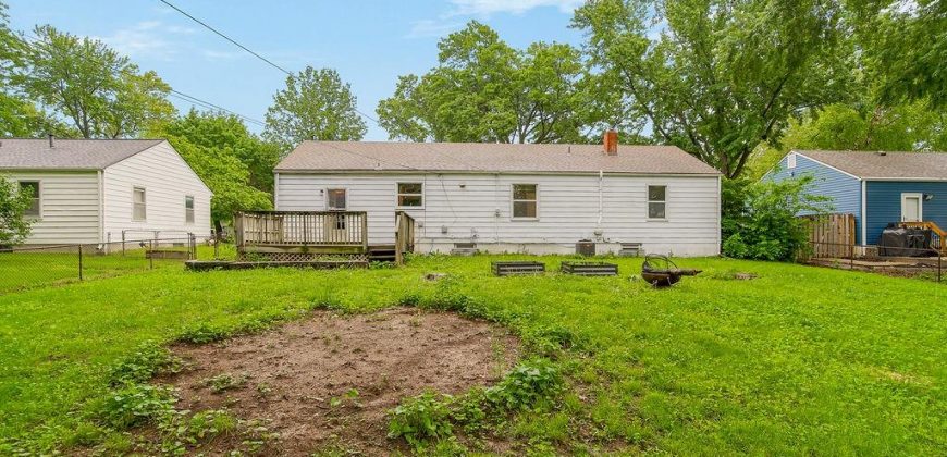 Homes for Sale in Gladstone, MO 64118 | 6504 N Harrison Street