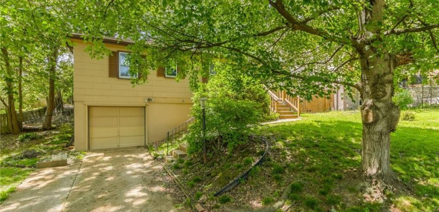 Homes for Sale in Kansas City, MO 64117 | 4128 N Spruce Avenue