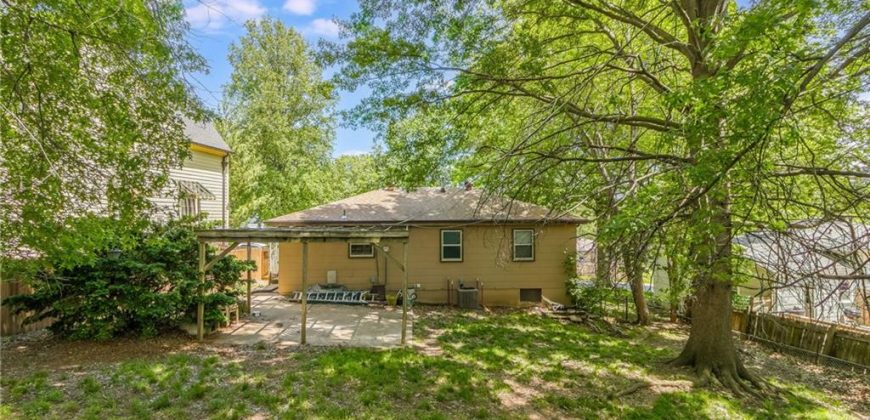 Homes for Sale in Kansas City, MO 64117 | 4128 N Spruce Avenue